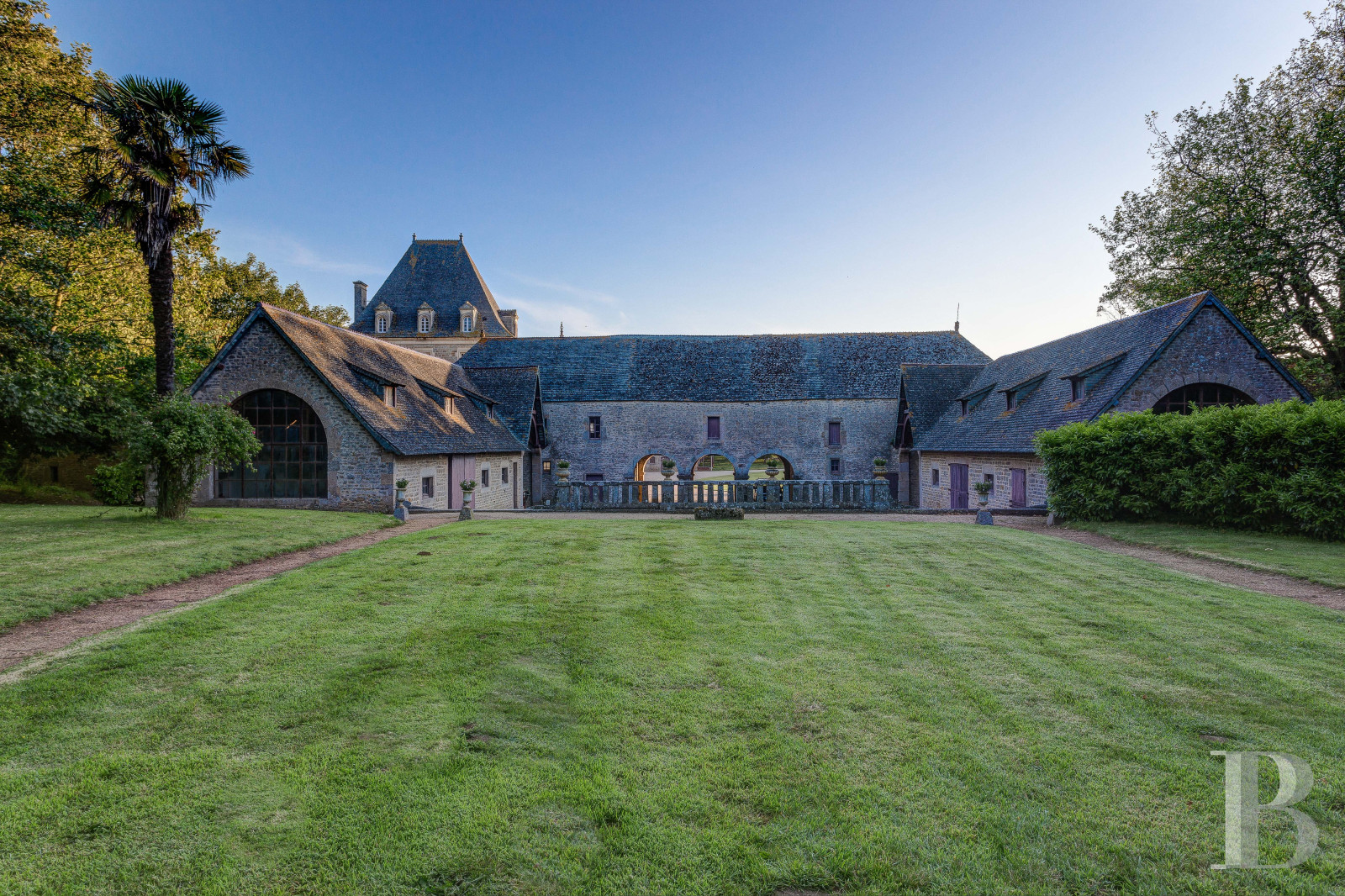 Dans le Cotentin, entre Saint-Pierre-Église et Barfleur, le château du célèbre penseur Alexis de Tocqueville - photo  n°2
